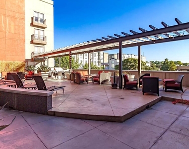 5609 Smu Boulevard - Photo Thumbnail 19