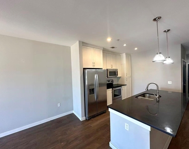 5609 Smu Boulevard - Photo Thumbnail 2
