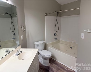 547 Southeast Drive - Photo Thumbnail 28