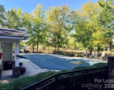 547 Southeast Drive - Photo Thumbnail 39
