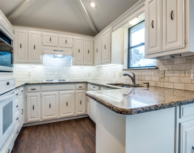 4525 Ringgold Lane - Photo Thumbnail 4