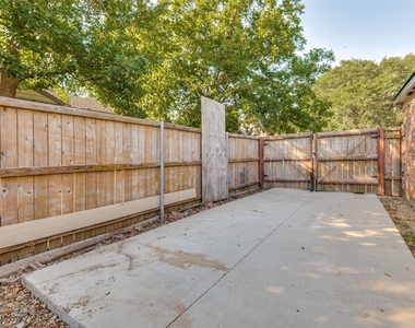 617 Valley Spring Drive - Photo Thumbnail 25