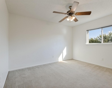 617 Valley Spring Drive - Photo Thumbnail 18
