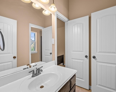 1111 Fossil Lake Drive - Photo Thumbnail 26