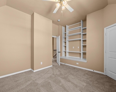 1111 Fossil Lake Drive - Photo Thumbnail 23