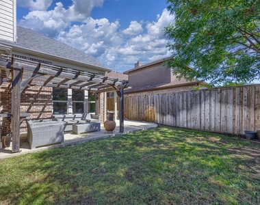 1111 Fossil Lake Drive - Photo Thumbnail 30