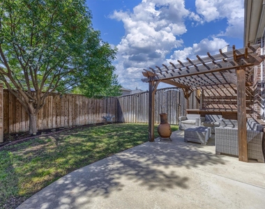1111 Fossil Lake Drive - Photo Thumbnail 29