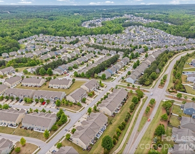 979 Pennington Drive - Photo Thumbnail 30
