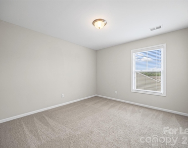 979 Pennington Drive - Photo Thumbnail 25