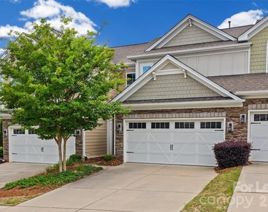 979 Pennington Drive - Photo Thumbnail 35