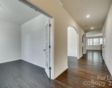 910 Ashton Oak Court - Photo Thumbnail 3