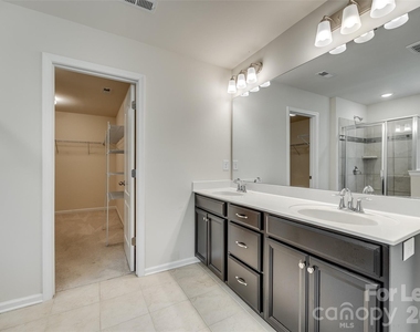 910 Ashton Oak Court - Photo Thumbnail 31