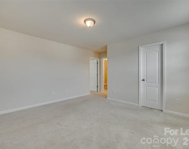 910 Ashton Oak Court - Photo Thumbnail 36