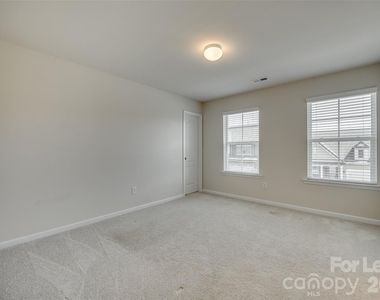 910 Ashton Oak Court - Photo Thumbnail 38