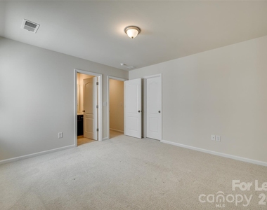 910 Ashton Oak Court - Photo Thumbnail 41