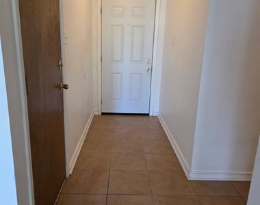 136 Richard Lane - Photo Thumbnail 18