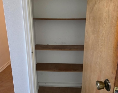 136 Richard Lane - Photo Thumbnail 16