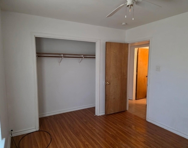 136 Richard Lane - Photo Thumbnail 8