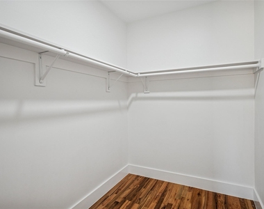 9946 Kilarney Drive - Photo Thumbnail 17