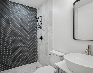 9946 Kilarney Drive - Photo Thumbnail 21
