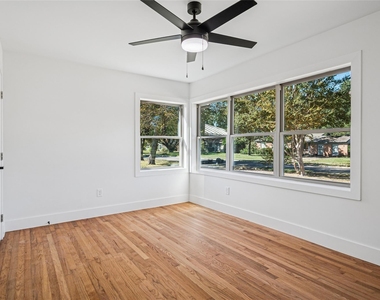 9946 Kilarney Drive - Photo Thumbnail 18