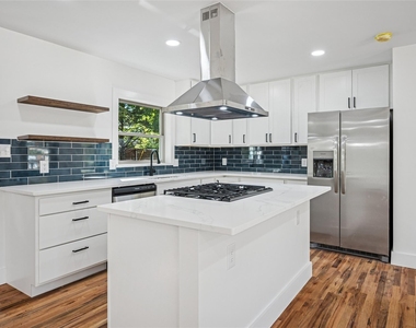 9946 Kilarney Drive - Photo Thumbnail 8