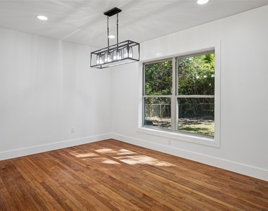 9946 Kilarney Drive - Photo Thumbnail 12