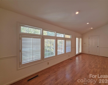 628 Breckenridge Road - Photo Thumbnail 8