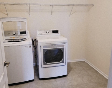 10429 Honeyfur Court - Photo Thumbnail 17