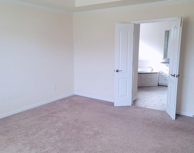 10429 Honeyfur Court - Photo Thumbnail 8