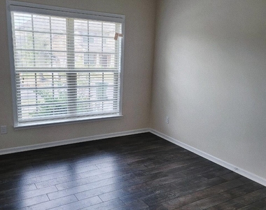 10429 Honeyfur Court - Photo Thumbnail 15