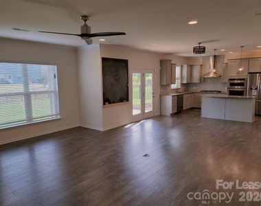 10429 Honeyfur Court - Photo Thumbnail 4