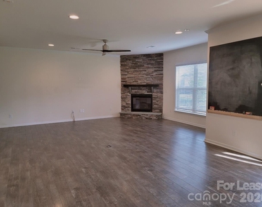 10429 Honeyfur Court - Photo Thumbnail 3