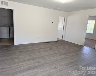 7106 Thornrose Drive - Photo Thumbnail 10