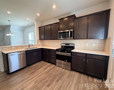 7106 Thornrose Drive - Photo Thumbnail 4