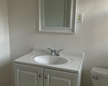 815 W Mauney Avenue - Photo Thumbnail 7