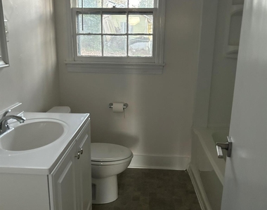 815 W Mauney Avenue - Photo Thumbnail 6