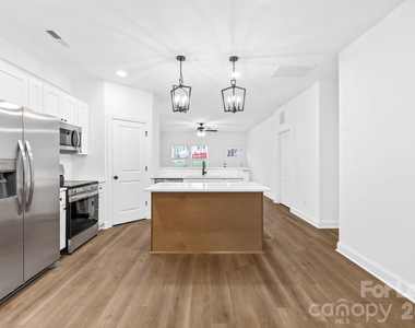 354 W Moore Avenue - Photo Thumbnail 4