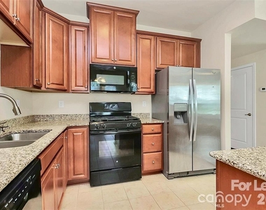 7494 Red Mulberry Lane - Photo Thumbnail 3