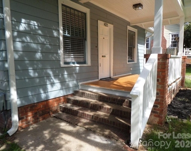 421 Rensselaer Avenue - Photo Thumbnail 12