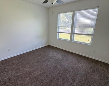10710 Derryrush Drive - Photo Thumbnail 4
