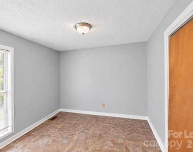 133 Proctor Street - Photo Thumbnail 7