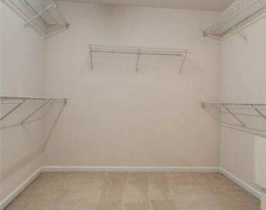 10146 Blakeney Preserve Drive - Photo Thumbnail 14
