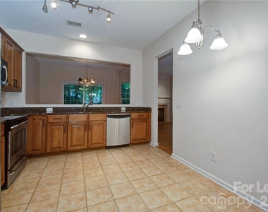 10146 Blakeney Preserve Drive - Photo Thumbnail 6