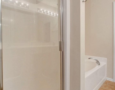 10146 Blakeney Preserve Drive - Photo Thumbnail 12