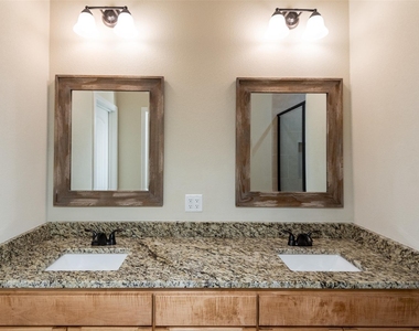 2212 Steepleridge Circle - Photo Thumbnail 8