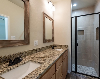 2212 Steepleridge Circle - Photo Thumbnail 9