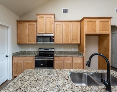 2212 Steepleridge Circle - Photo Thumbnail 14