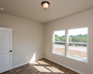 2212 Steepleridge Circle - Photo Thumbnail 5