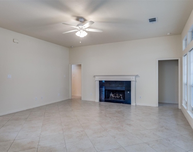 6613 Lynch Lane - Photo Thumbnail 8